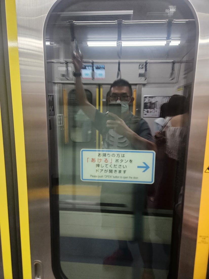 15:05 車門要自己按「あける」